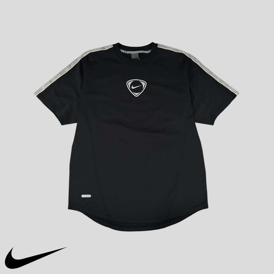 나이키 00s 블랙 그레이 사이드라인 토탈90 로고 풋볼 축구 드라이핏 기능성 져지 반팔 티셔츠 XL
